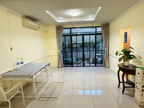 21townhome-for-rent-asok-phrom-phong-big-3